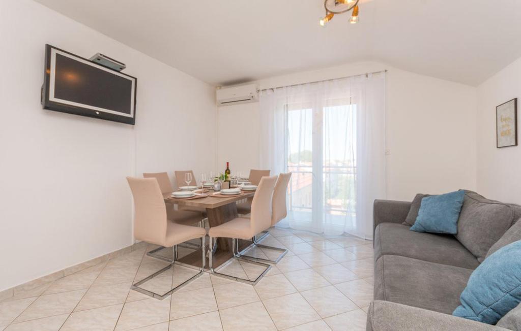 Apartments Mikulic Biograd Na Moru Exterior photo