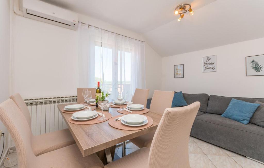Apartments Mikulic Biograd Na Moru Exterior photo