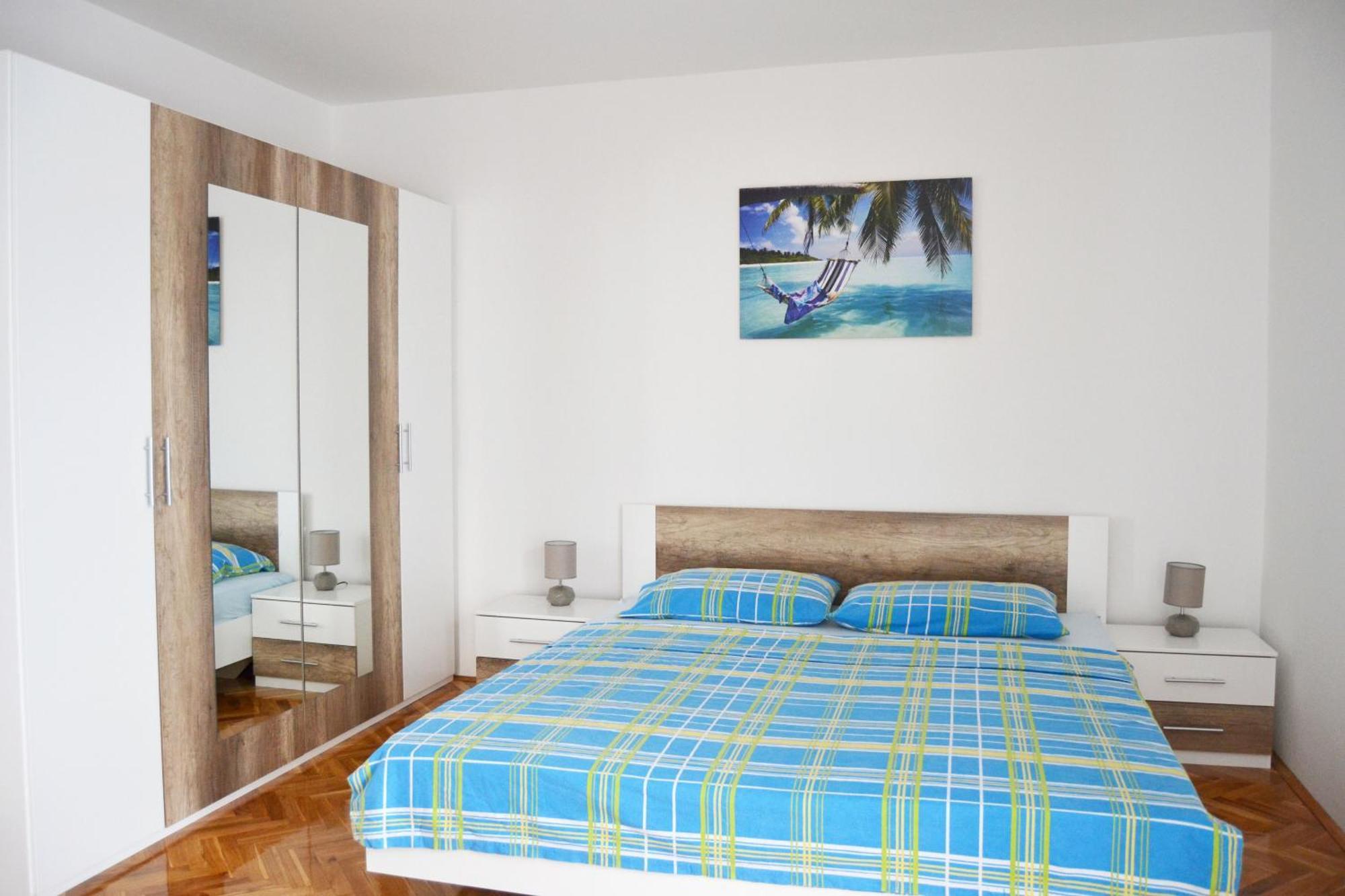 Apartments Mikulic Biograd Na Moru Room photo
