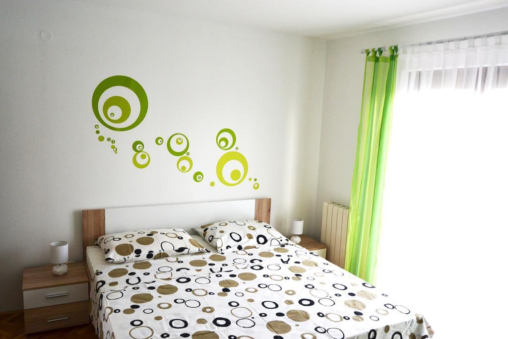 Apartments Mikulic Biograd Na Moru Exterior photo